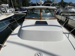 2017 HUNT YACHTS Surfhunter 29 "BEYOND THE SEA" photo 8