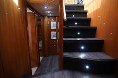 2006 SUNSEEKER "2006 SUNSEEKER MANHATTAN 'FINS UP'" photo 2