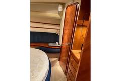 2000 AZIMUT YACHTS 46 Flybridge MY "OFFSHORE FLYER" photo 4