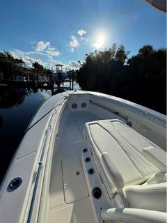 2024 INVINCIBLE 33 Catamaran "-" photo 4