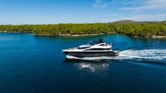 2020 SUNSEEKER 86 Yacht "BLACK MAMBA" photo 2