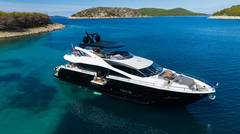 2020 SUNSEEKER 86 Yacht "BLACK MAMBA" photo 3