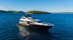 2020 SUNSEEKER 86 Yacht "BLACK MAMBA" photo 7