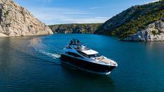 2020 SUNSEEKER 86 Yacht "BLACK MAMBA" photo 9