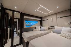 2025 SUNSEEKER 88 Yacht "HIDEOUT" photo 3