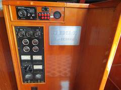 1986 BURGER BOAT COMPANY Flush Deck with Flybridge "SHEPSL X" photo 5
