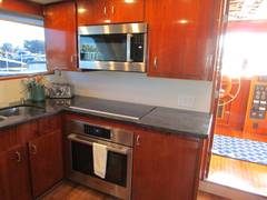 1986 BURGER BOAT COMPANY Flush Deck with Flybridge "SHEPSL X" photo 9