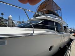 2014 CARVER YACHTS C34 "AQUEOUS SOLUTION" photo 2