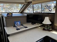2014 CARVER YACHTS C34 "AQUEOUS SOLUTION" photo 8