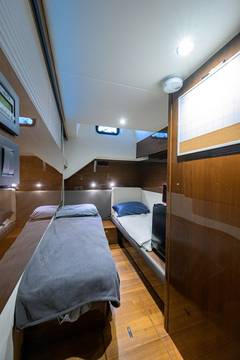 2020 PRINCESS YACHTS F70 "MISS AMY" photo 7