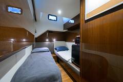 2020 PRINCESS YACHTS F70 "MISS AMY" photo 8