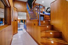1998 BURGER BOAT COMPANY Raised Pilothouse "SILVER SEAS" photo 8