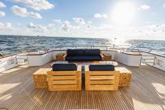 2009 CRYSTAL YACHT "EMPIRE SEA" photo 2