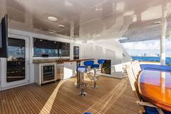 2009 CRYSTAL YACHT "EMPIRE SEA" photo 6