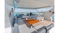 2009 AZIMUT YACHTS Flybridge 85 "KNOT WOKE" photo 9