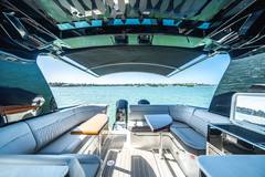 2025 SEA RAY 370 Sundancer OB "TIRE KING" photo 2