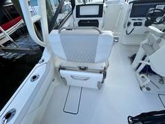 2024 WORLD CAT 260 DC-X "2024 WORLD CAT 260 DC-X" photo 3