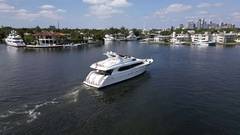 2001 LAZZARA YACHTS 94ft "IV TRANQUILITY - 94 FT LAZZARA MOTORYACHT 2001" photo 8