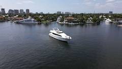 2001 LAZZARA YACHTS 94ft "IV TRANQUILITY - 94 FT LAZZARA MOTORYACHT 2001" photo 9
