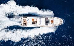 2017 AZIMUT YACHTS 72 Fly "CLASS DISMISSED" photo 6