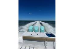 2021 EVERGLADES 365 Center Console "BABY SEAL" photo 2