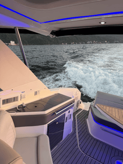 2021 SEA RAY SUNDANCER 320 "MOMENTUM" photo 6