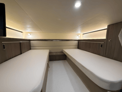 2021 SEA RAY SUNDANCER 320 "MOMENTUM" photo 8