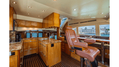 2006 HATTERAS 64 Motor Yacht "LADY BELLA" photo 3