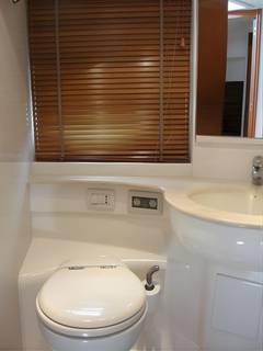2003 PERSHING 52 "M/Y BACK IN FIVE MINUTES" photo 7
