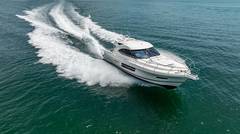 2016 RIVIERA 5000 Sport Yacht "ANGELY" photo 4