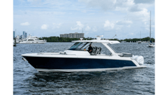 2021 TIARA YACHTS 38 LS "LIQUID ASSET" photo 3