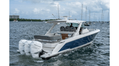 2021 TIARA YACHTS 38 LS "LIQUID ASSET" photo 4