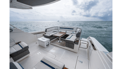 2021 TIARA YACHTS 38 LS "LIQUID ASSET" photo 9