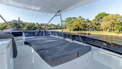 2018 PRESTIGE 560 Flybridge "RELENTLESS" photo 5