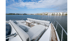 2020 AZIMUT YACHTS Flybridge "LIQUID ASSET" photo 5
