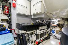 2014 LAZZARA YACHTS "LAZZARA" photo 4