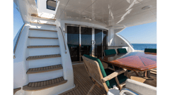 2006 HATTERAS 80 Motor Yacht Skylounge "TIME-2 FLY" photo 9
