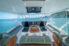 2017 VIKING 62 CONVERTIBLE "OFFENSIVE" photo 2
