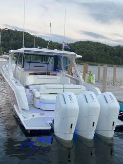 2023 TIARA YACHTS 48 LS "PEPSEA" photo 2