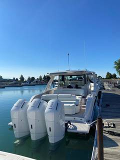 2023 TIARA YACHTS 48 LS "PEPSEA" photo 6