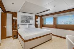 2017 MAJESTIC YACHTS "ATLANTIS" photo 8