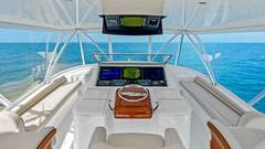 2018 VIKING 62 Convertible "ROLLIN' DEEP" photo 2