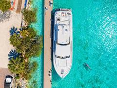 2004 CHEOY LEE 68 Motor Yacht "RECYCLING MADE CENTS" photo 2