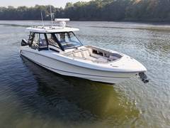 2025 BOSTON WHALER 350 REALM "BOSTON WHALER 350 REALM" photo 2