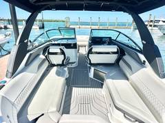 2025 SEA RAY SLX 280 OUTBOARD "SEA RAY SLX 280 OUTBOARD" photo 2