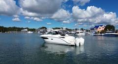 2025 SEA RAY Sundancer 320 Outboard "Sea Ray Sundancer 320 Outboard" photo 2