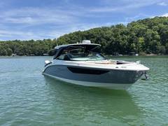 2026 SEA RAY SLX 360 OUTBOARD "SEA RAY SLX 360 OUTBOARD" photo 2
