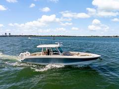 2024 BOSTON WHALER 380 OUTRAGE "BOSTON WHALER 380 OUTRAGE" photo 2