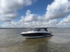 2025 CRUISERS YACHTS 42 GLS Outboard "Cruisers Yachts 42 GLS Outboard" photo 2