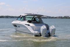 2026 SEA RAY Sundancer 320 Outboard "Sea Ray Sundancer 320 Outboard" photo 2